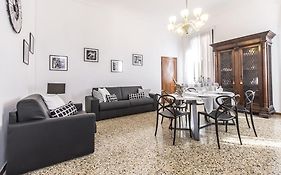 Rialto Design Boutique Apartment R&R